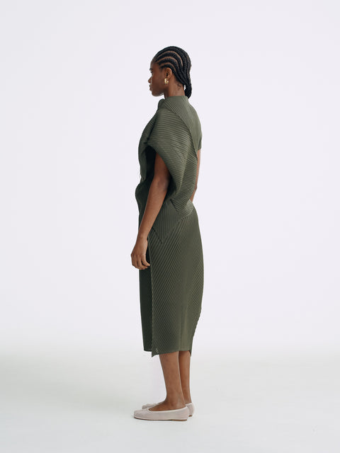 LT26082 Contour Pleated Set