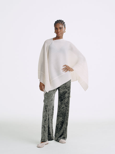 LT26083 Contour Pleated Cape