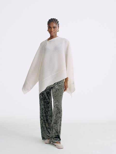LT26083 Contour Pleated Cape