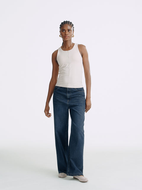 LT26044 Relaxed Straight Leg Jeans