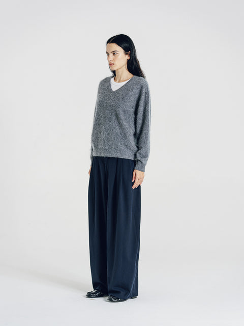 Sam Brushed Cashmere-Wool V-Neck Sweater Gray