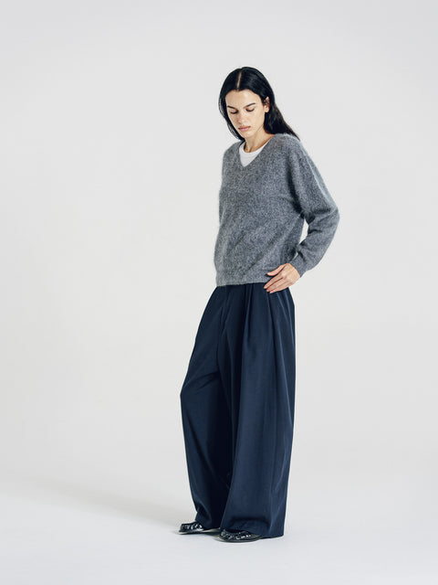 Sam Brushed Cashmere-Wool V-Neck Sweater Gray