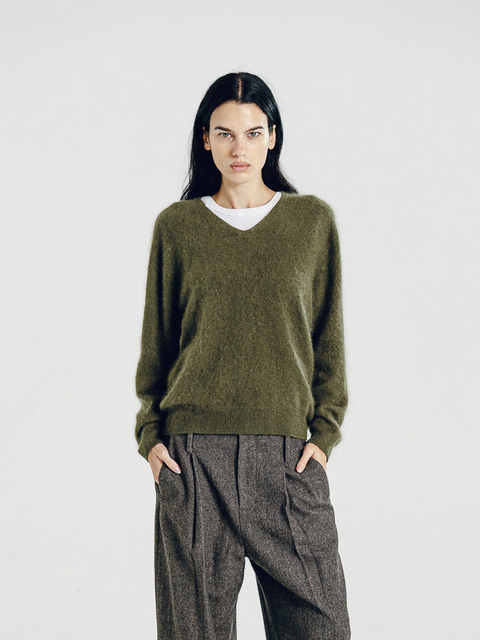 Sam Brushed Cashmere-Wool V-Neck Sweater Olive