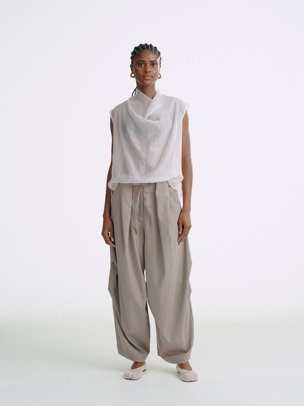 LT26048 Sheering Drape Front Top White – Mute by JL