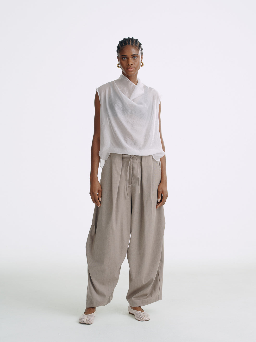 LT26048 Sheering Drape Front Top White – Mute by JL