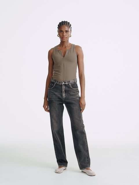 LT26045 Frayed Detailed Straight Leg Jeans