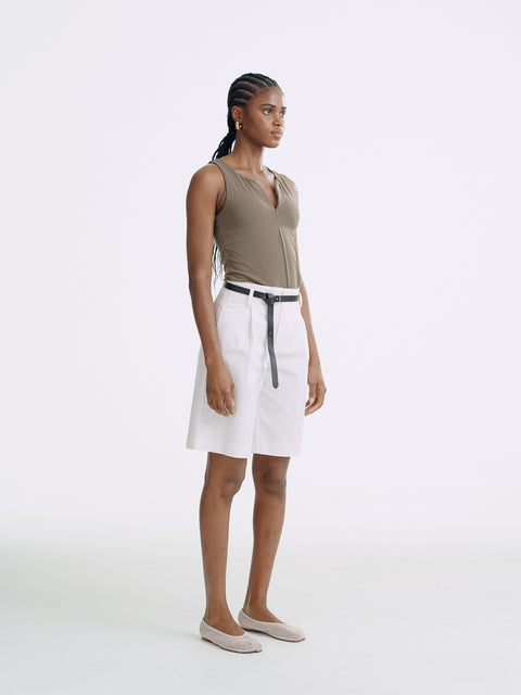 LT26036 Shorts with Belt White